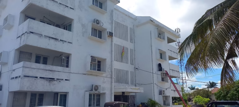 Última Hora : Greve na Direcção Provincial de Educação da Zambézia